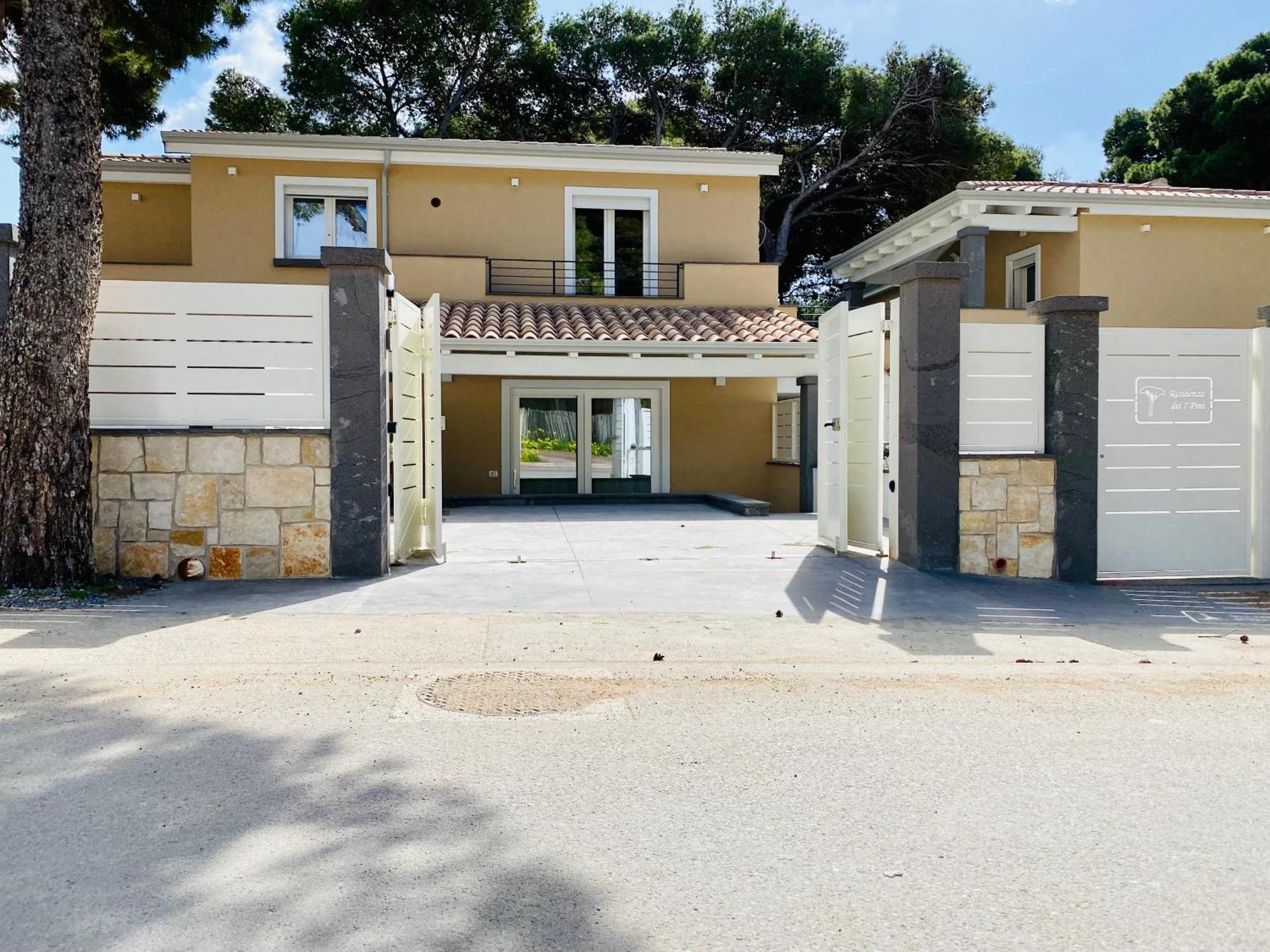 Nuova Residenza Dei 7 Pini A Pochi Passi Dal Mare Apartment Porto Pino Exterior foto
